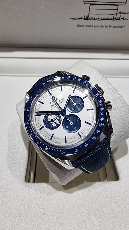 OMEGA SPEEDMASTER SNOOPY