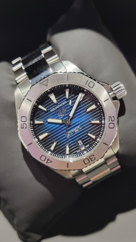 TAG HEUER - AQUARACER PROFESSIONAL 200 DATE