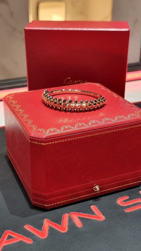 CARTIER CLASH
