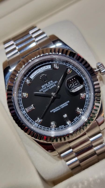 ROLEX - DAY-DATE "PRESIDENT" White Gold (Ref. 218239)