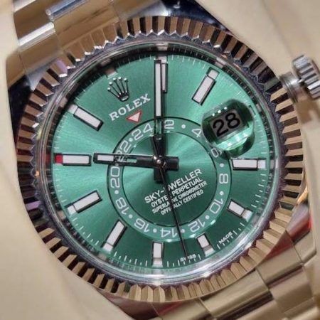 ROLEX - SKY-DWELLER VERDE MENTA (Ref. 326934)
